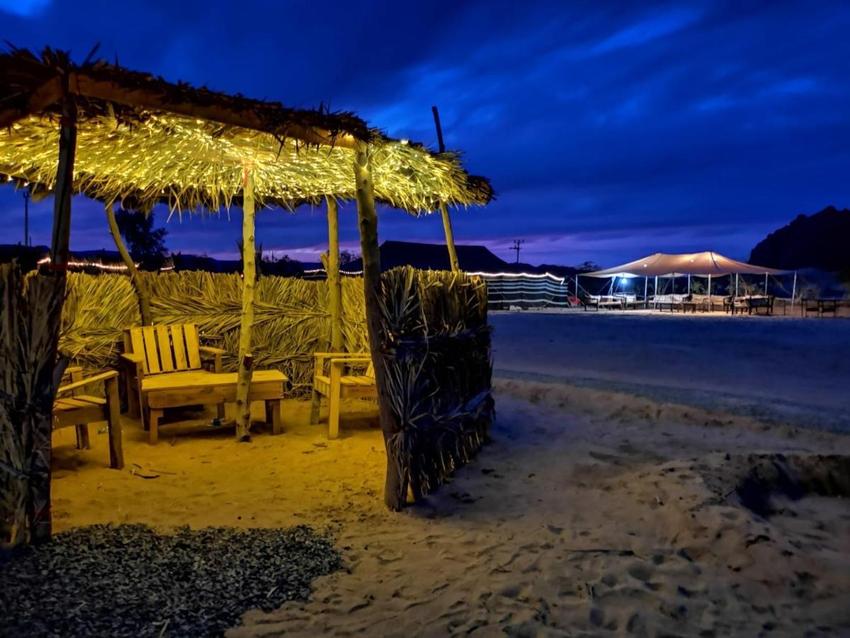 Almazham Camp Resort Ал Ула Екстериор снимка